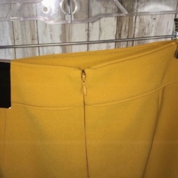 NWT Banana Republic Mustard Yellow Pencil Skirt - Picture 2 of 5